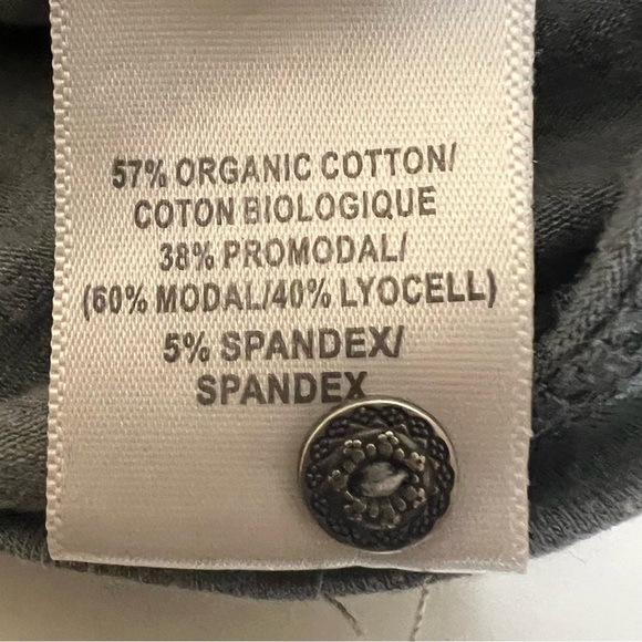 Kuhl Women's Black and Gray 3/4 Sleeve Henley Large - Picture 4 of 6